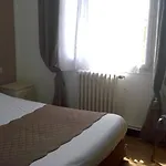 De La Bastide Hotel 2*