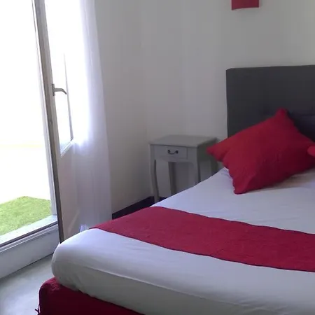 فندق De La Bastide 2*