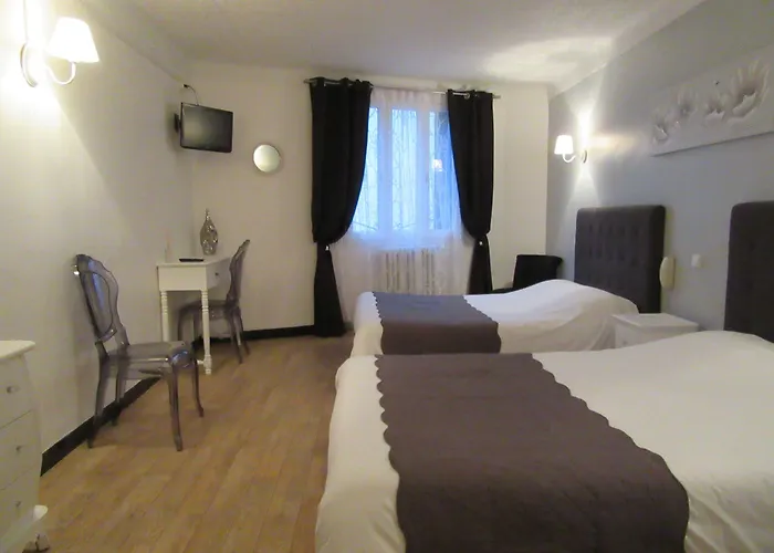 Ξενοδοχείο De La Bastide 2*