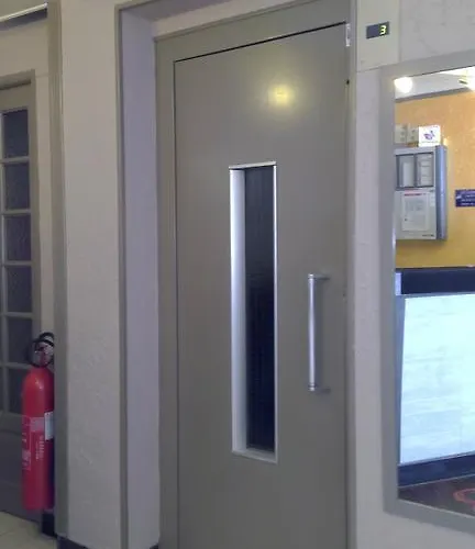 Ξενοδοχείο De La Bastide 2*